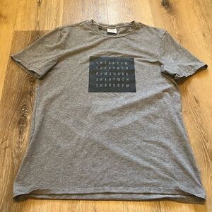 Medium, gray gym, shark T-shirt
